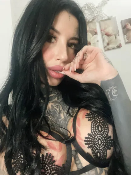 Aradyaltmodel - Onlyfans